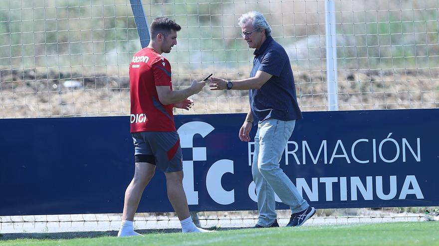 Jesús Areso, a la espera de que salga Nahuel para cerrar su fichaje por el Atlético de Madrid