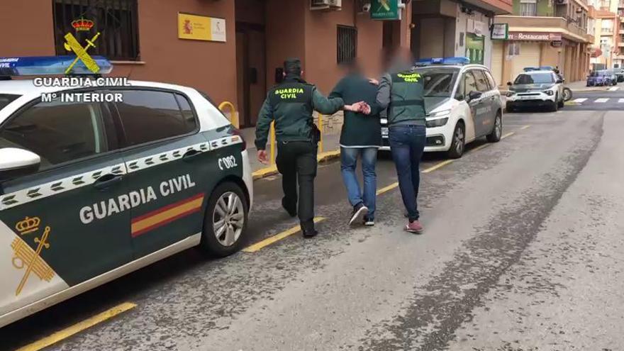Desarticulada una red de estafadores