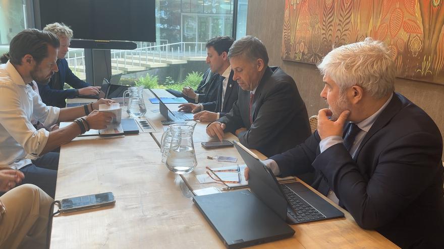 D'Anjou destaca la "solidez" de la economía vasca ante un grupo de inversores europeos en Amsterdam