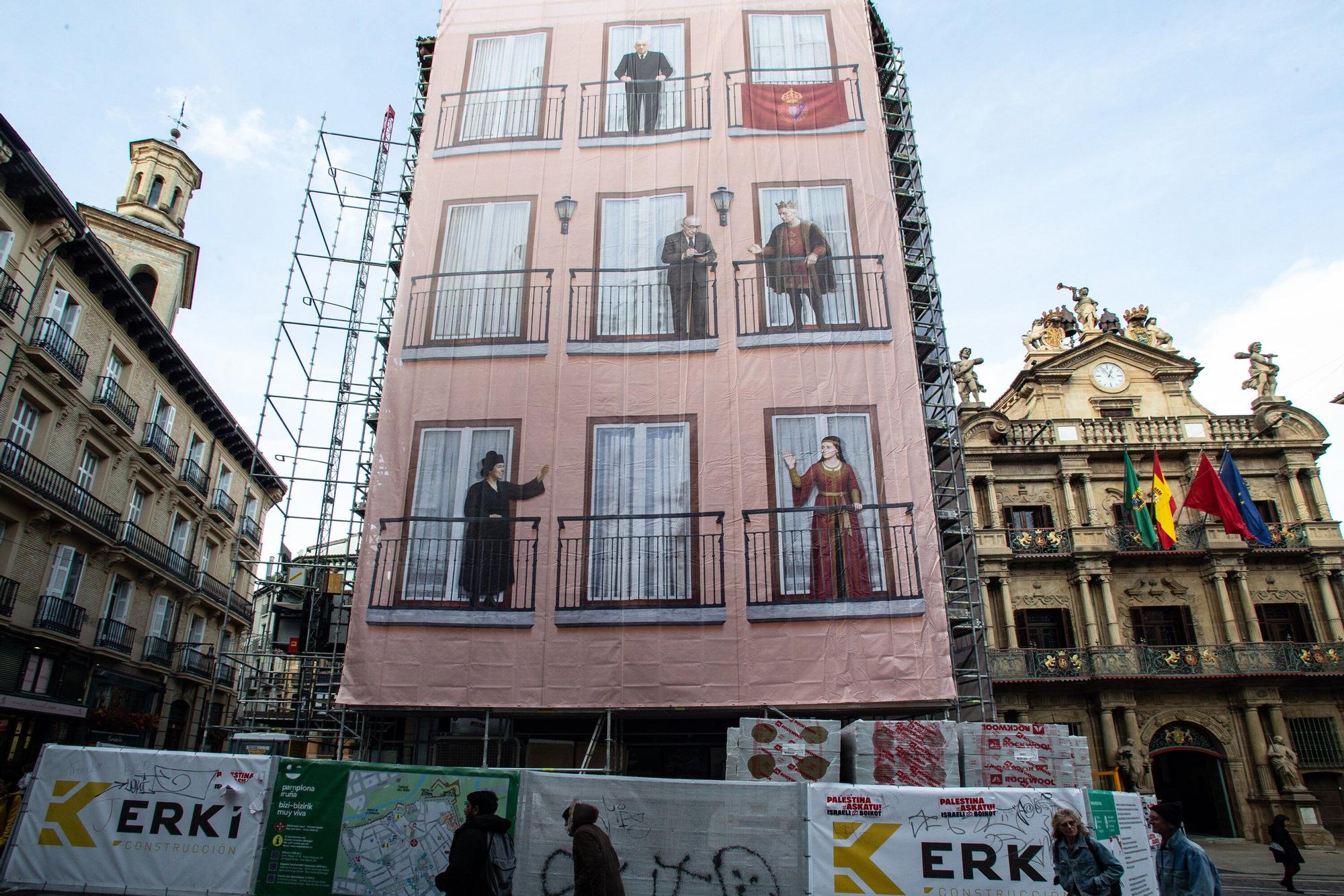 “Pamplona, con Nombre Propio”: 19 personajes en los balcones de Casa Seminario