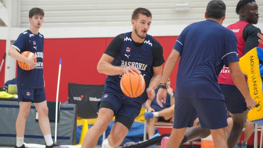 En imágenes: Así entrena el Baskonia bajo las órdenes de Galbiati