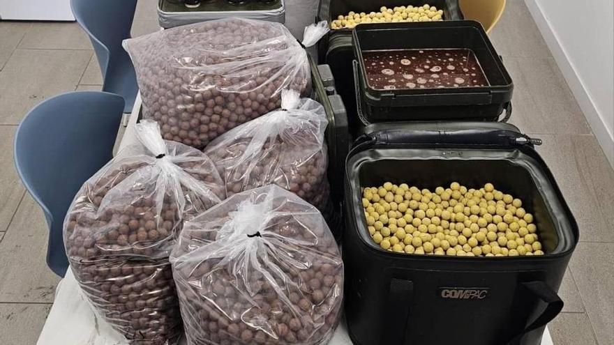 Interceptan casi 300 kilos de cebo de pesca en el Puerto de Bilbao