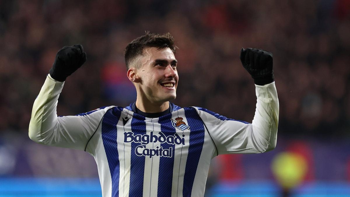 Barrenetxea celebra la victoria de la Real Sociedad por 1-3 ante Osasuna en El Sadar.