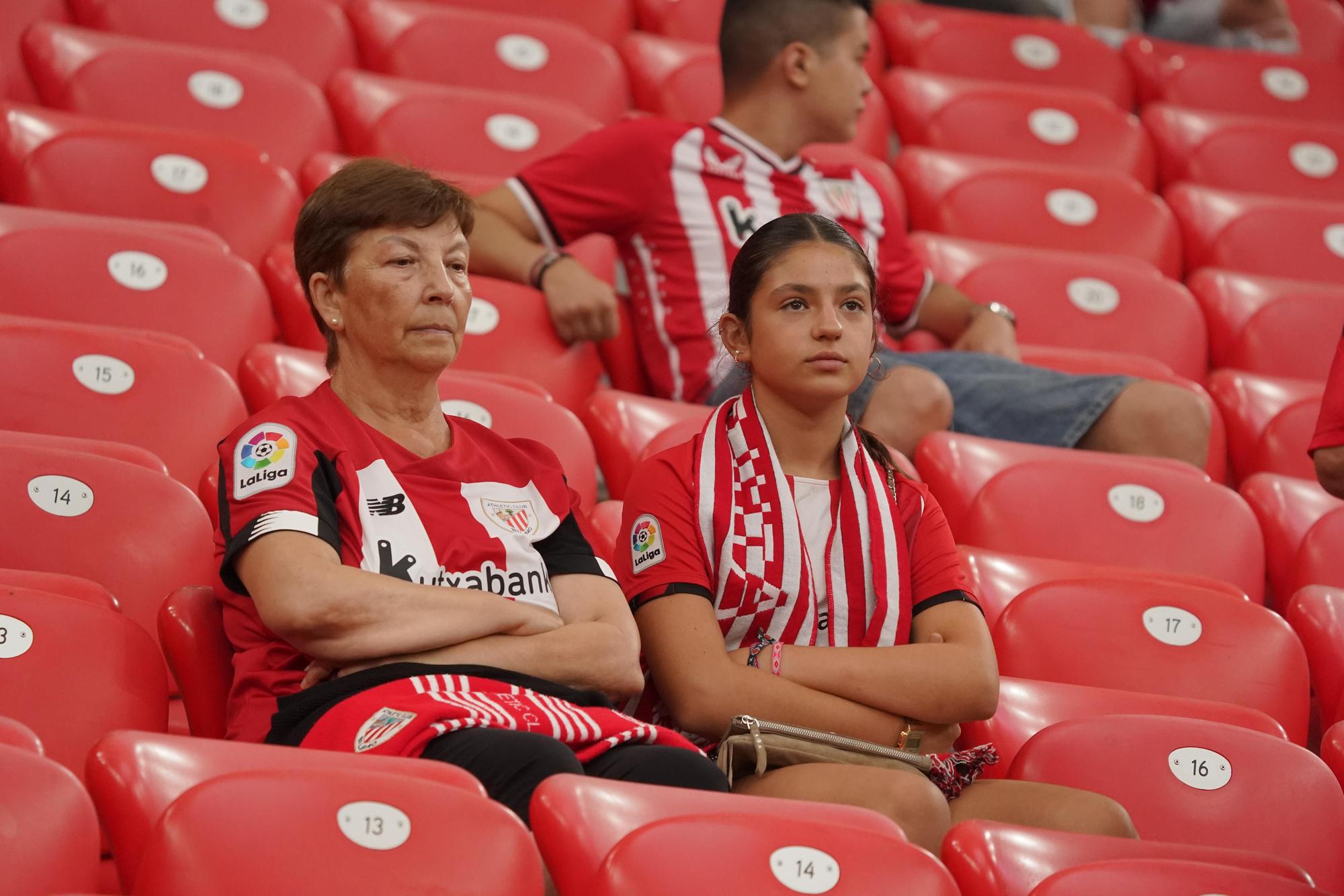En imágenes: ¿Has estado en San Mamés viendo el Athletic-Sevilla? Búscate en nuestra galería