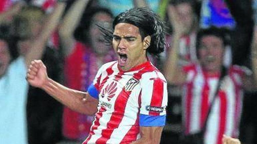 Falcao devora a  un Chelsea ridículo