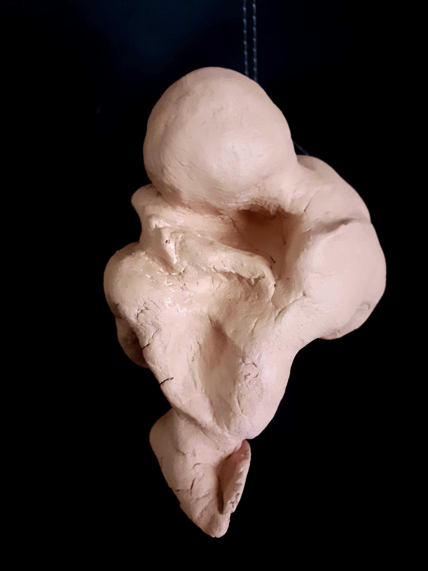 Una de las esculturas de la muestra de Michel Martínez Vela