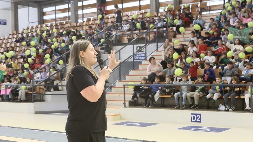En imágenes: Entrenamiento del Araski en Mendizorroza con alumnos de Olabide