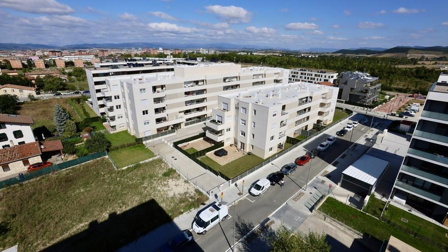 Vitoria pone a la venta una parcela en Goikolarra para edificar 25 pisos