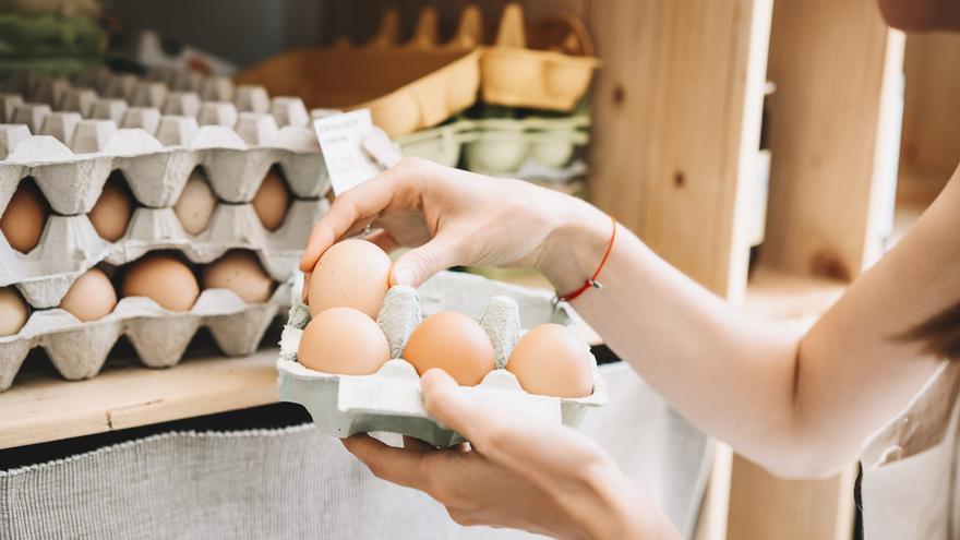 Aurelio Rojas, cardiólogo: "Comer un huevo al día es seguro para la mayoría de personas, pero cuidado con..."