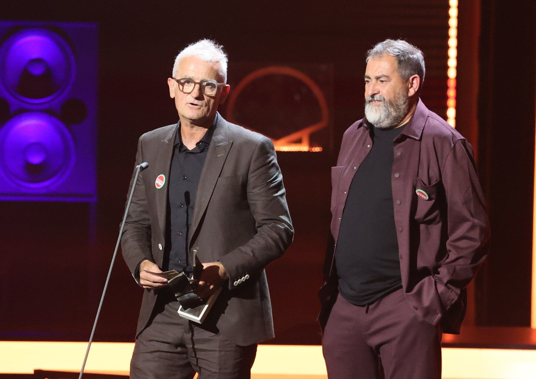 Asier Altuna y Telmo Esnal reciben el premio Zinemira