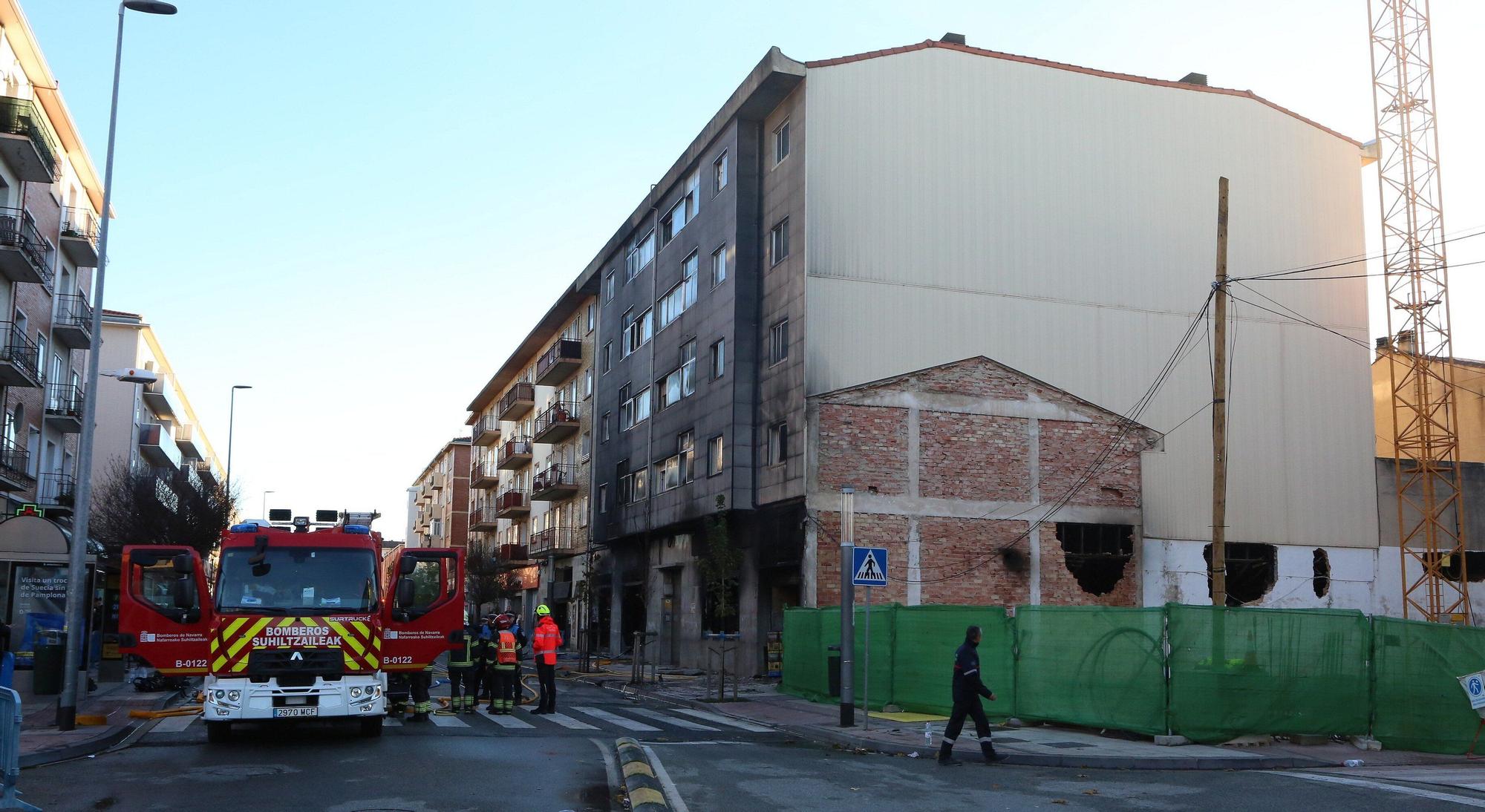 [FOTOS] Así ha quedado el bazar incendiado en la Rochapea