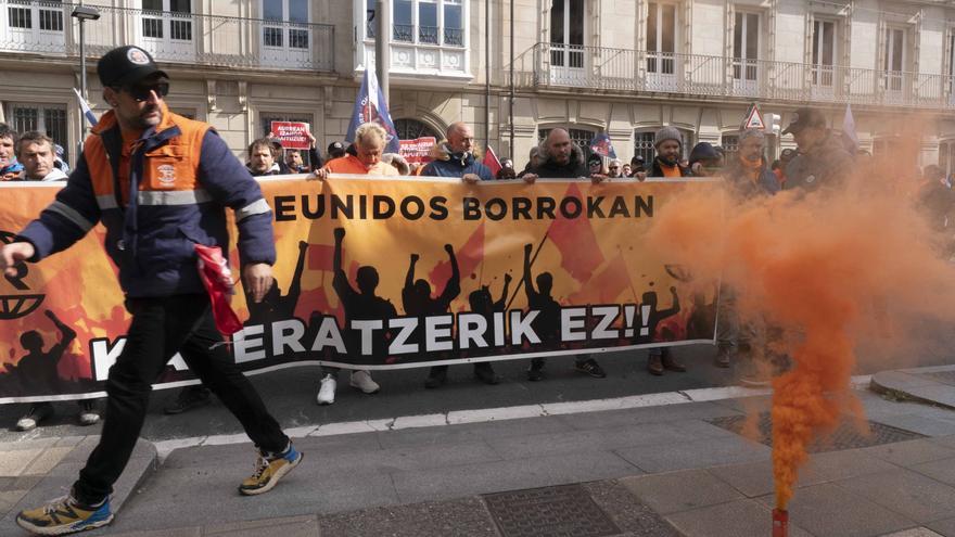 Inspección de Trabajo exige hacer fijos a 42 trabajadores eventuales de Tubos Reunidos