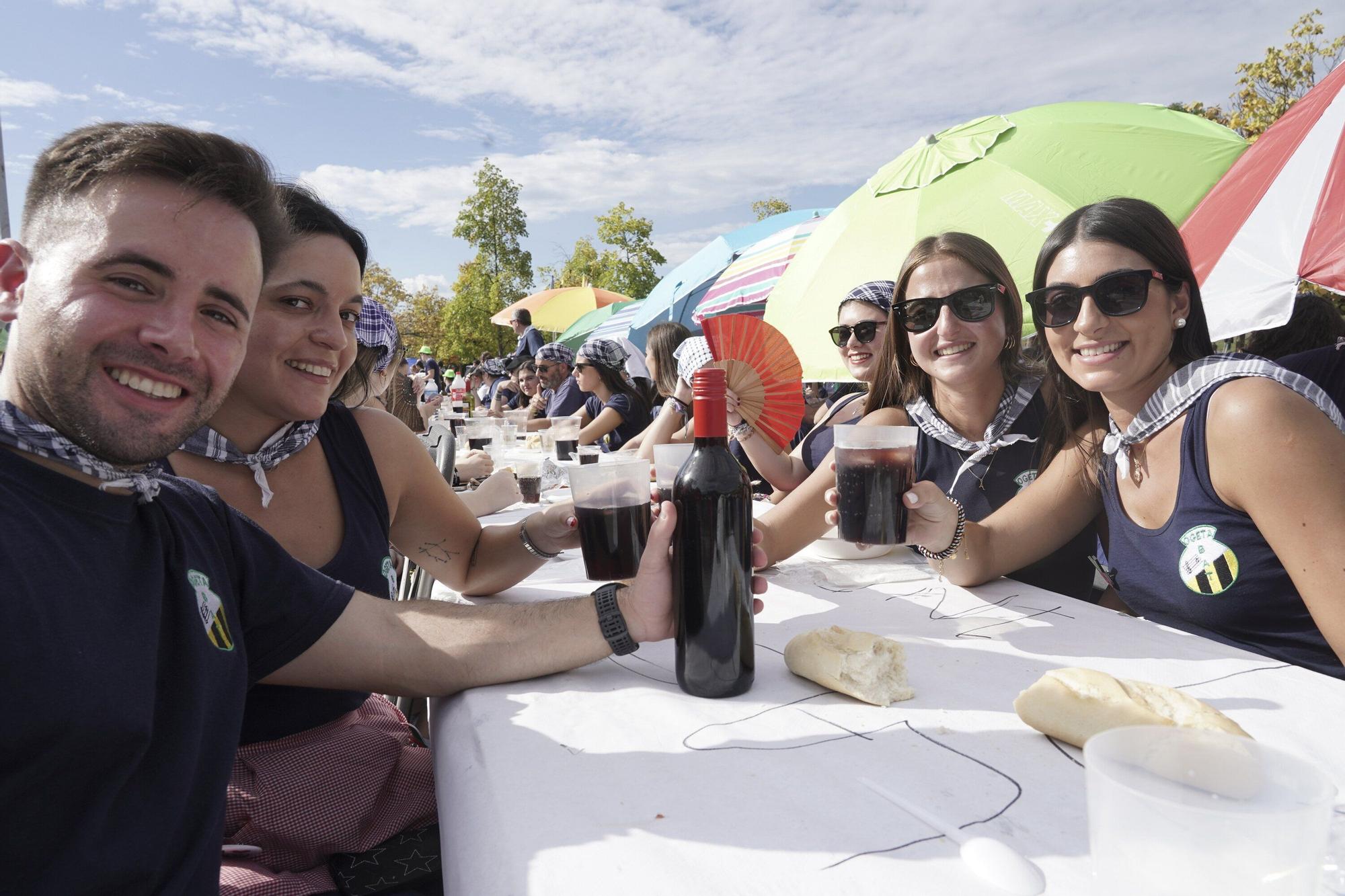 Más de 3.600 personas en la comida de cuadrillas de Basauri: “Es es indescriptible, se nos está yendo de las manos”