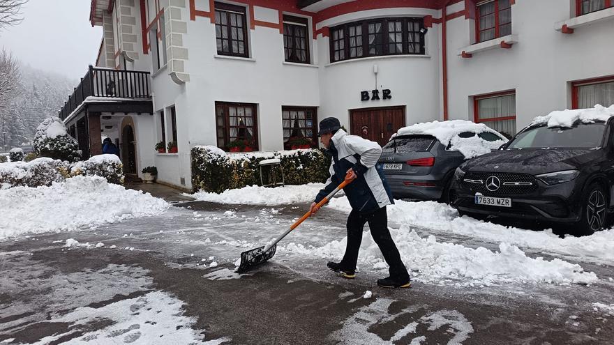 Euskadi amplía el aviso por nieve en el interior de Gipuzkoa