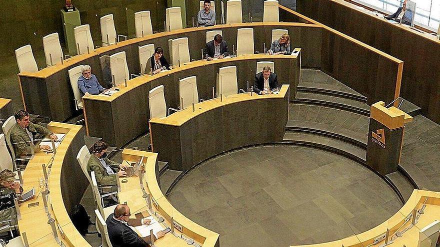 Olano se mantiene alerta por si la crisis de la invasión rusa exige &quot;nuevas medidas&quot;