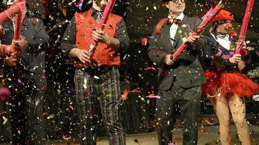 Farolín y Zarambolas dan el pistoletazo de salida a los carnavales de Bilbao