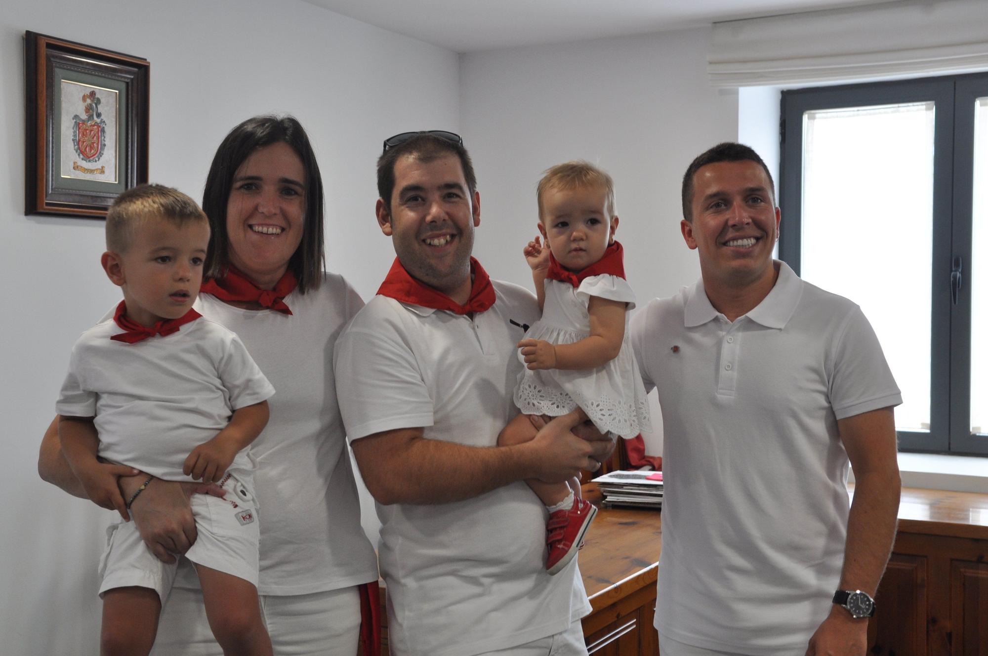 Fotos del txupinazo de las fiestas de Pueyo