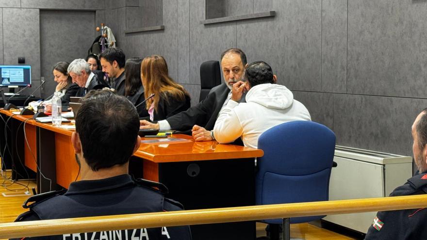 Las antenas de telefonía sitúan el móvil de N.D.M.B. en el área de influencia del piso de la víctima