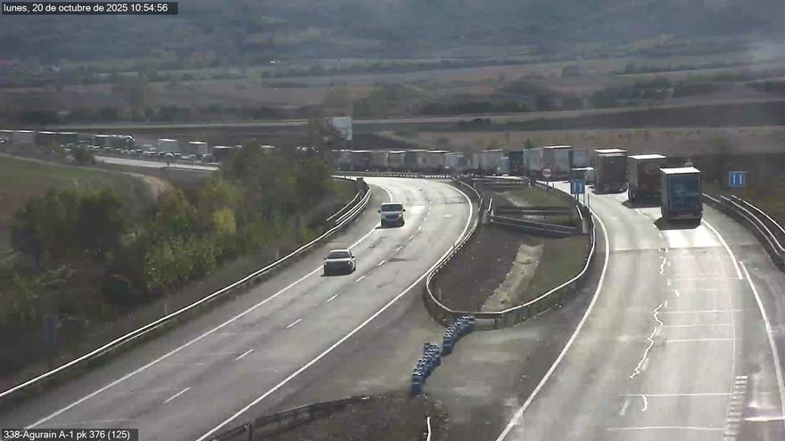 Dos accidentes consecutivos afectan a la circulación en la A-1 en Álava