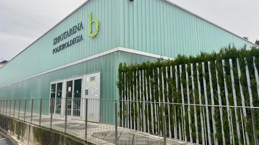 Balmaseda activa los abonos digitales de polideportivo y piscinas