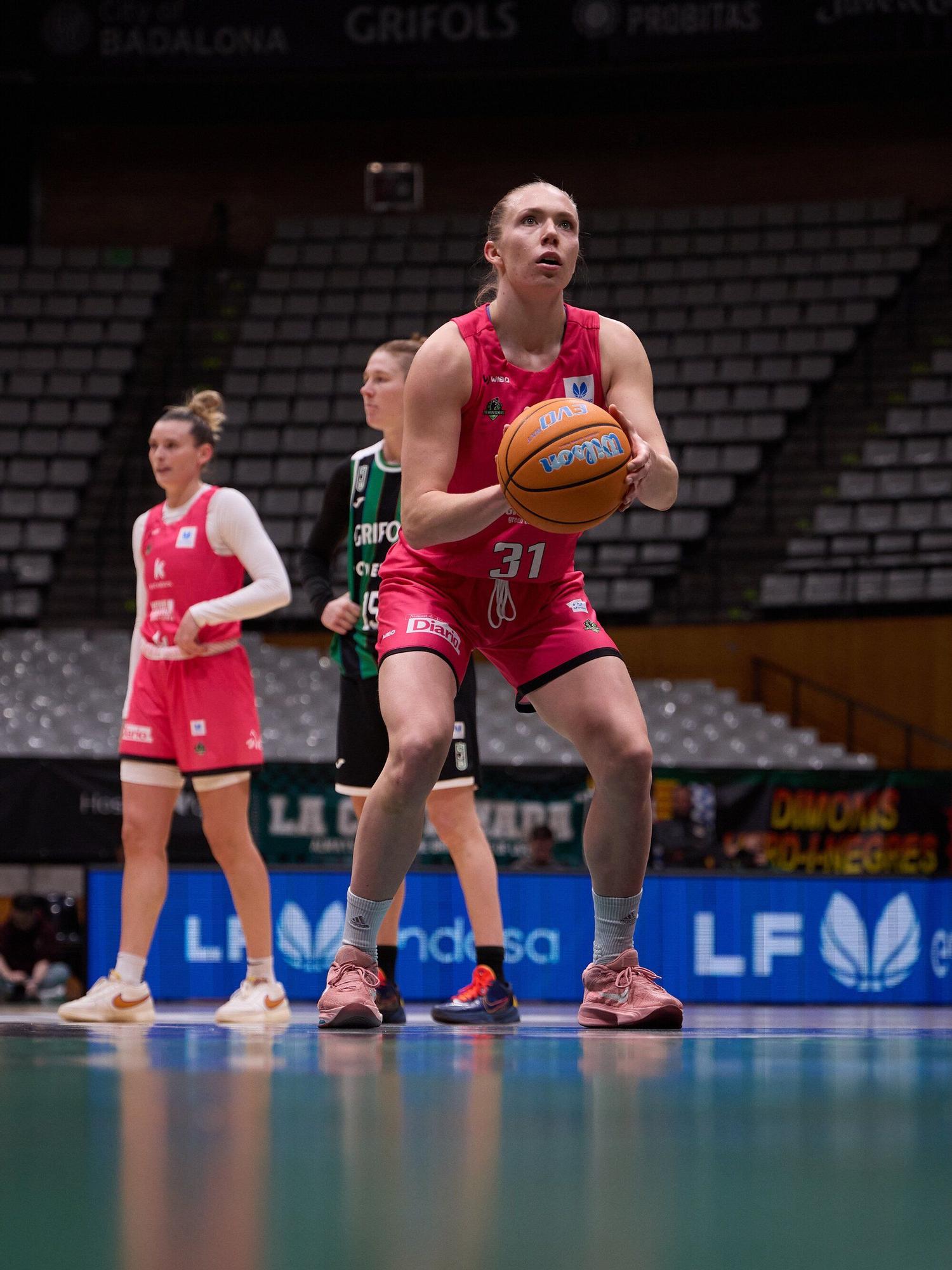 En imágenes: Ambientazo en el Araski - Club Joventut Badalona  (¡Búscate en las fotos!)