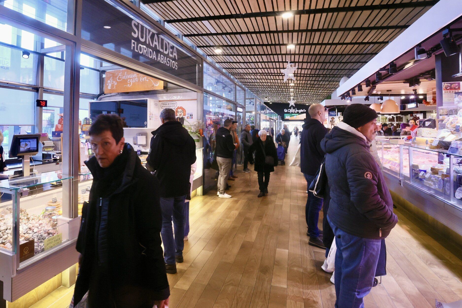 En imágenes: La despensa de Vitoria del Mercado de Abastos cumple 50 años