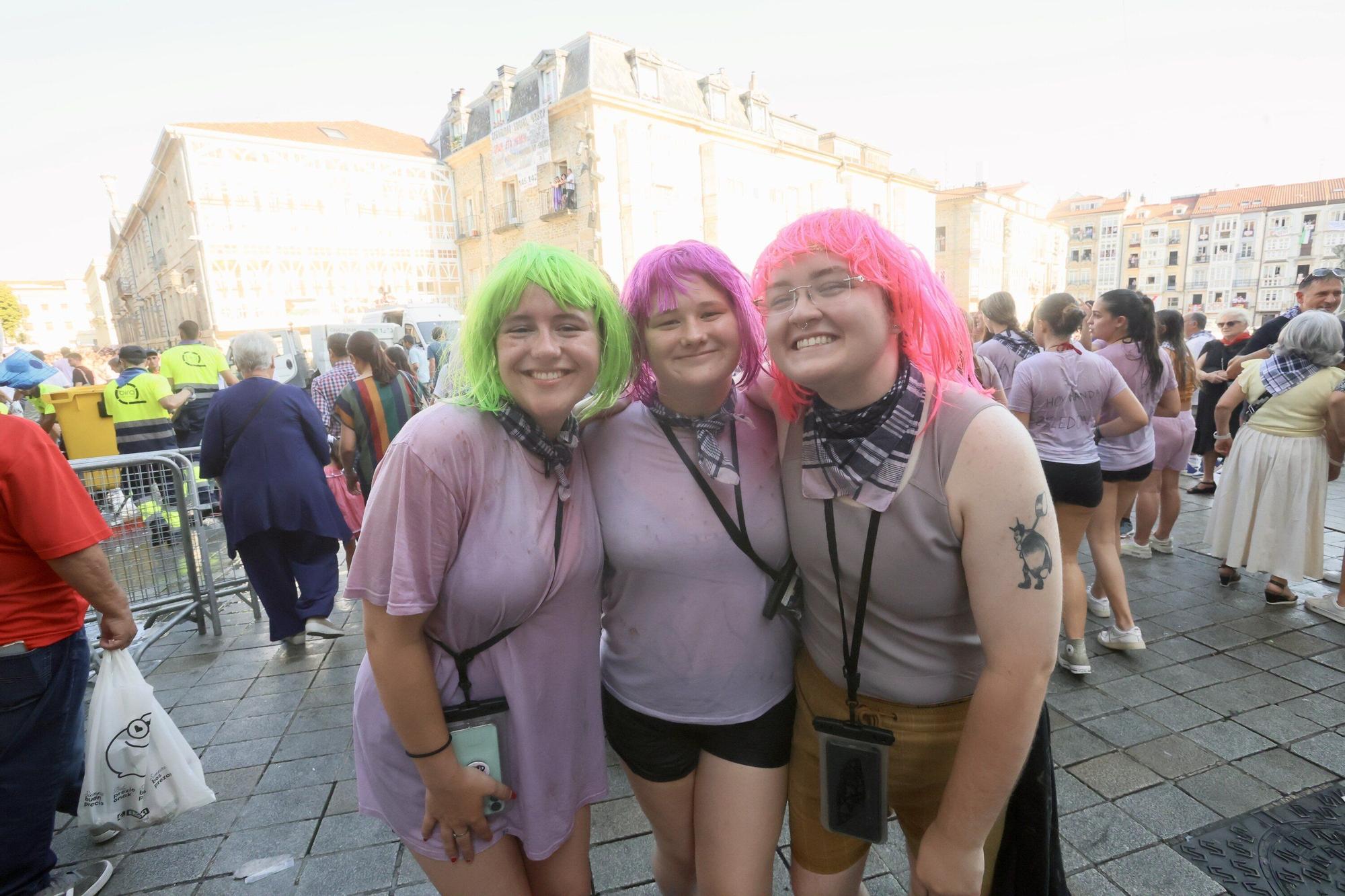 En imágenes: Vitoria sale a la calle a celebrar La Blanca tras el txupinazo