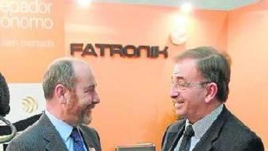 El director de Fatronik, Luis Goenaga (derecha).