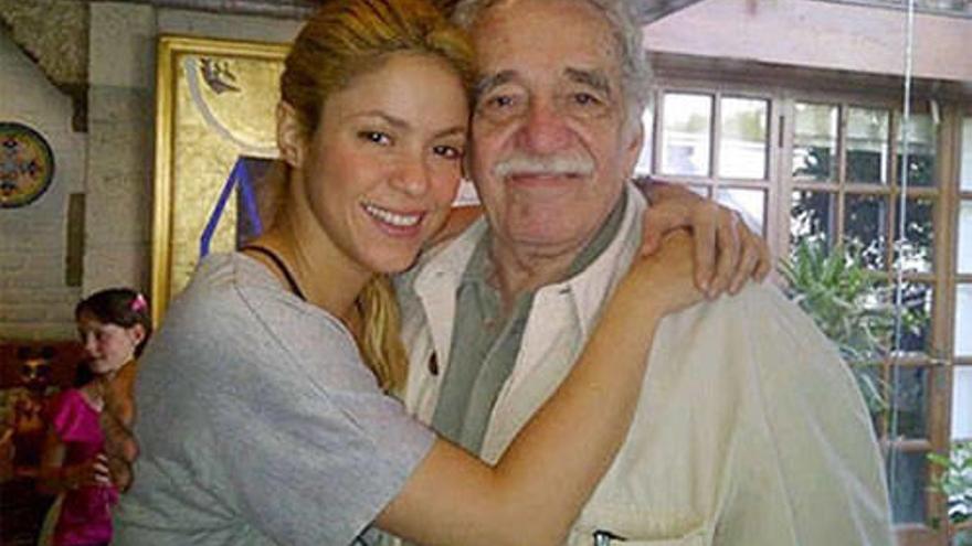 Shakira visitó a García Márquez en México