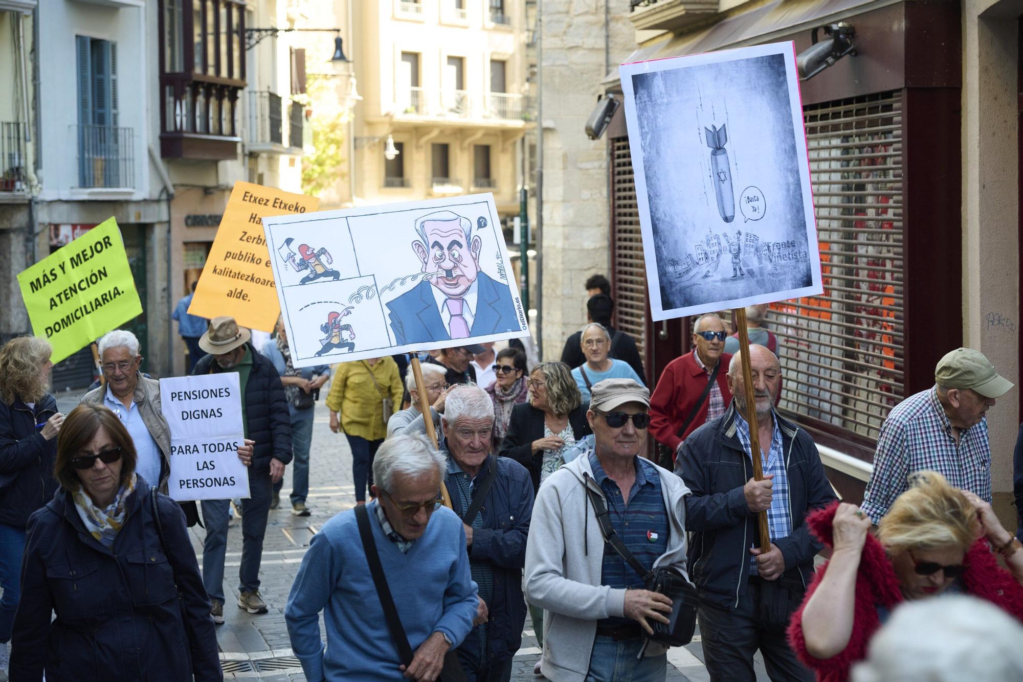 Manifestación en Pamplona de la plataforma 'Mayores frente a la crisis'