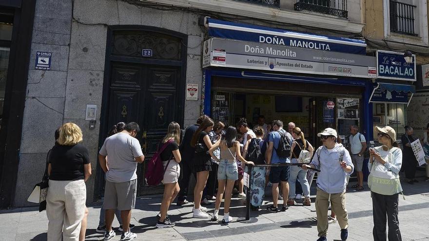 Los loteros piden subir el precio de los décimos de la Lotería de Navidad hasta los 25 euros