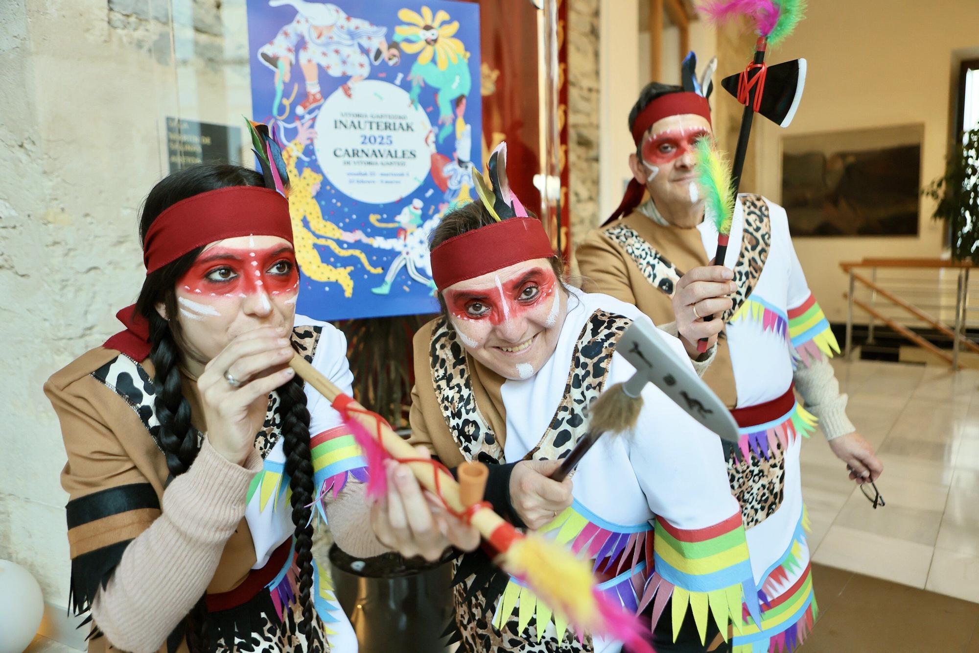 En imágenes: Presentación de Carnaval de las comparsas en el Palacio Villa Suso