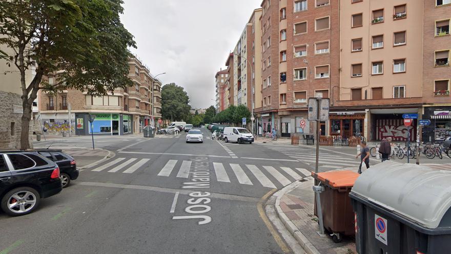 Susto en Judimendi: tres nonagenarios atropellados en un paso de cebra