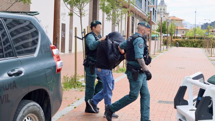 Un detenido en Vitoria en un operativo de la Guardia Civil en la calle Bremen