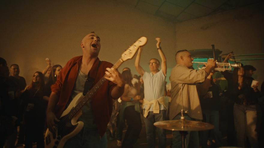 ETS publica el video en directo de ‘Eutsi eskutik’