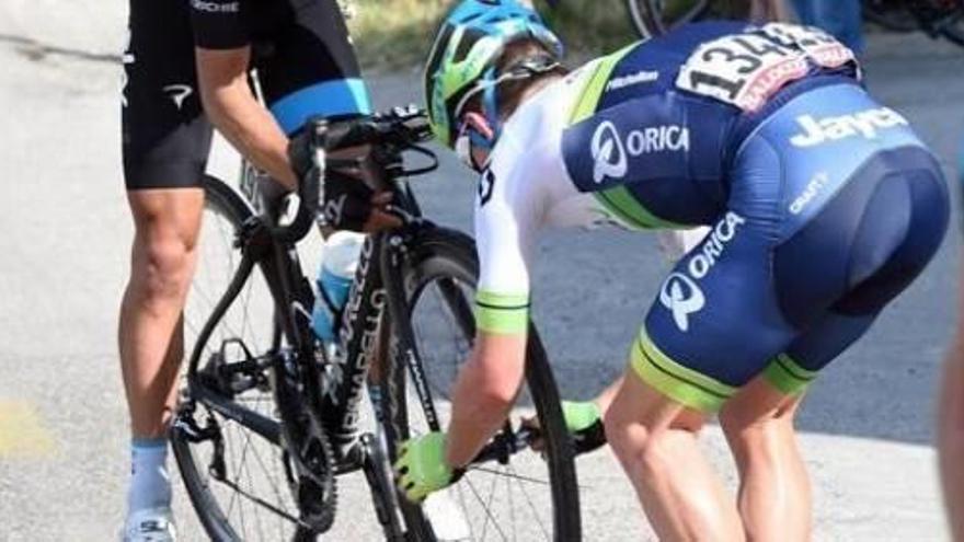 Porte, penalizado con dos minutos más por recibir ayuda de un corredor de otro equipo