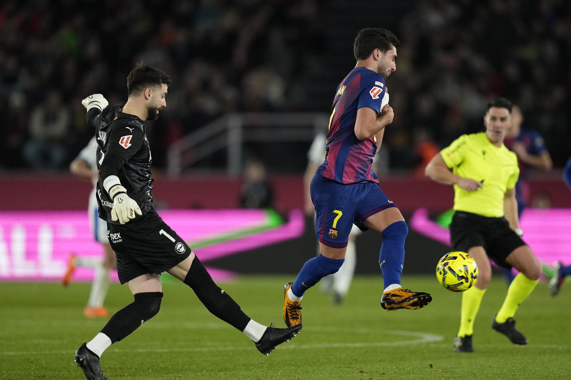 En imágenes: El Alavés en el Camp Nou