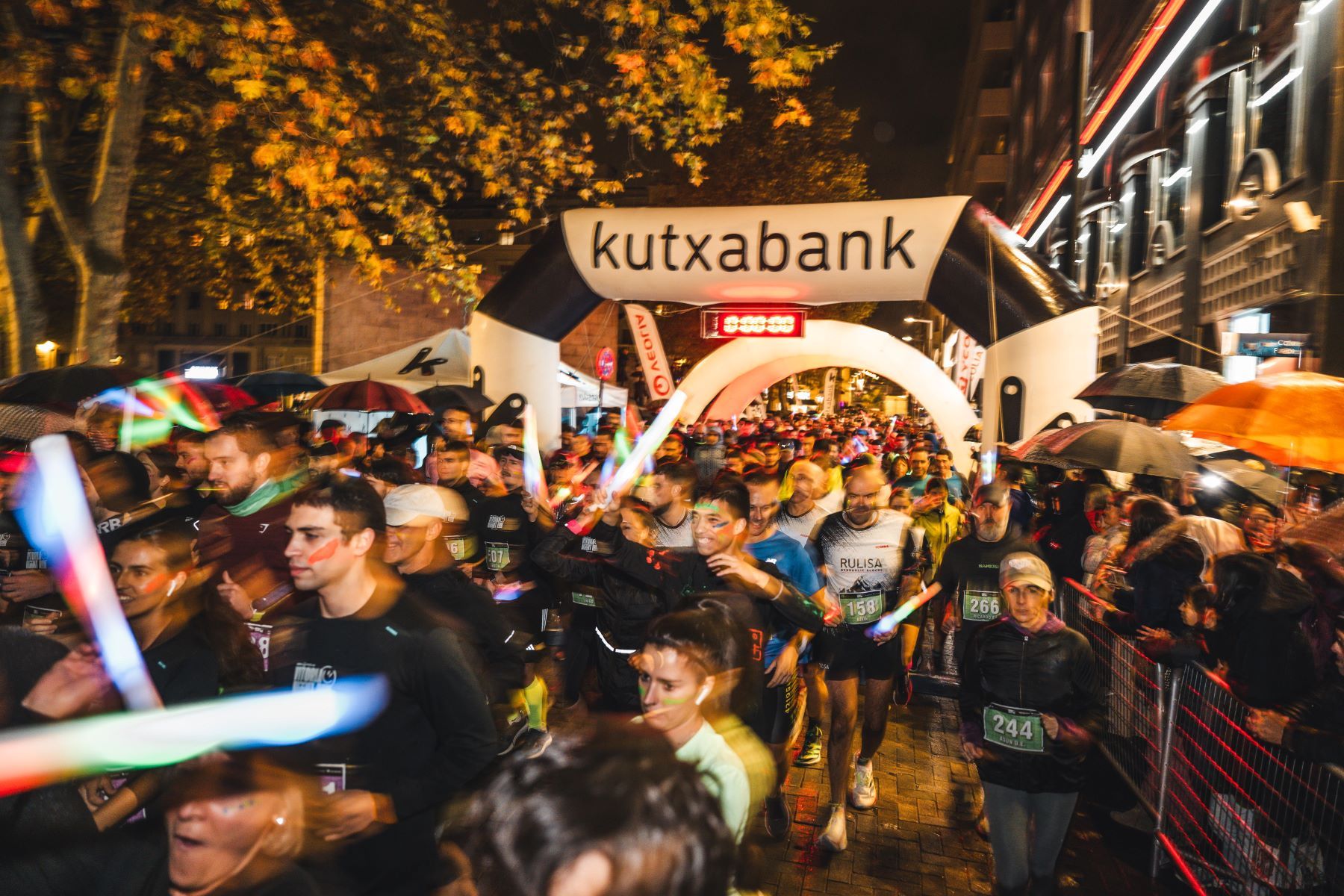 Las mejores imáganes de la Giroa Veolia Vitoria Night Run