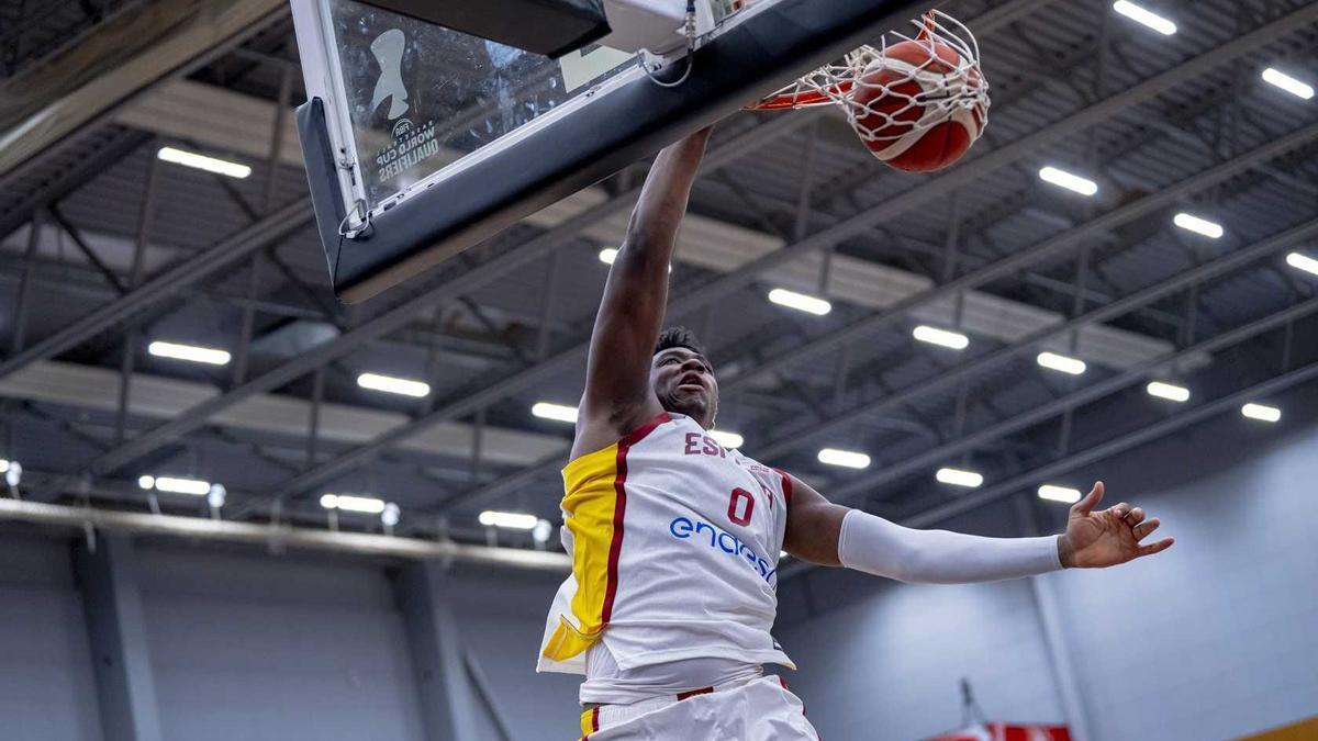 Osobor machaca en el partido contra Dinamarca