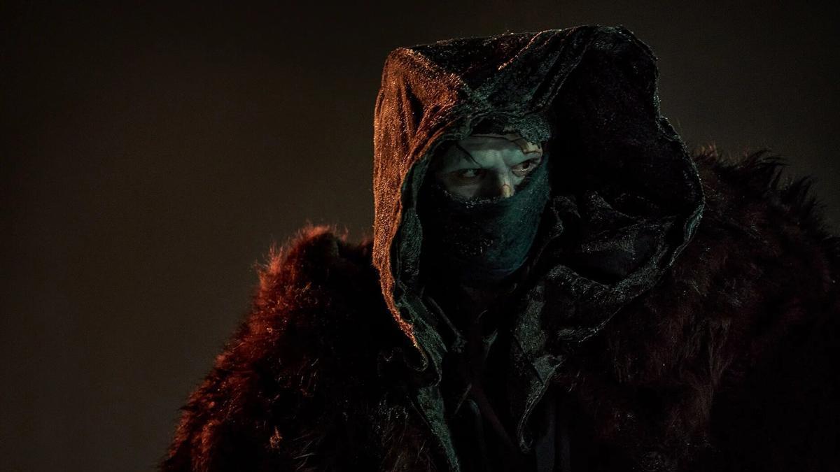 Jacob Elordi transformado en la criatura.