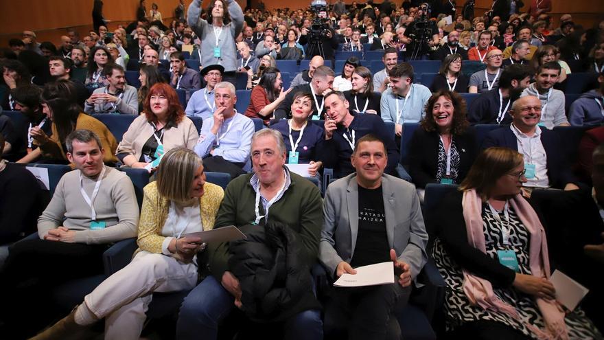 Las bases de EH Bildu eligen a los secretarios de la dirección en ausencia de alternativas