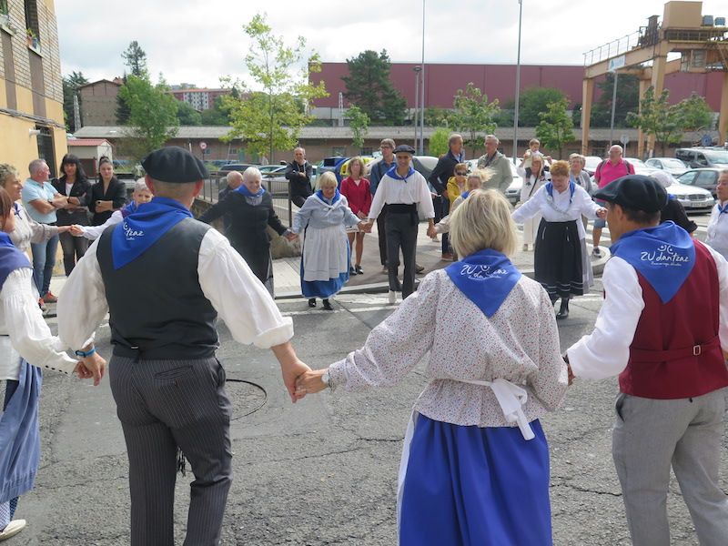 El desfile de la Euskal Jaia de Urretxu, en imágenes