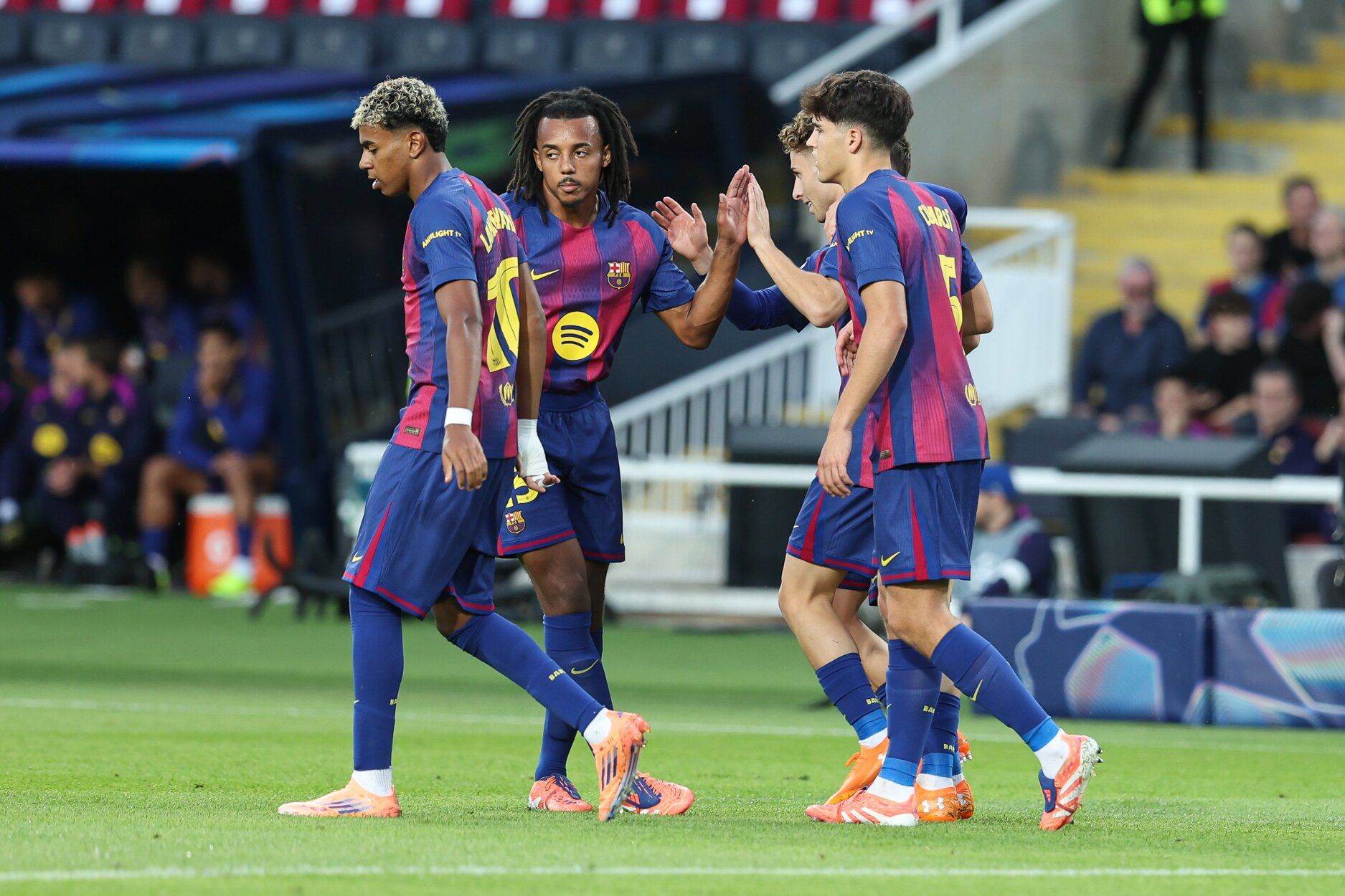 Imágenes del partido del Barcelona vs Olympiacos
