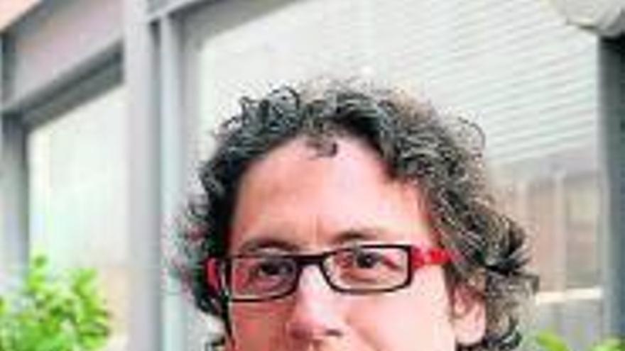 Carlos Cuadros.