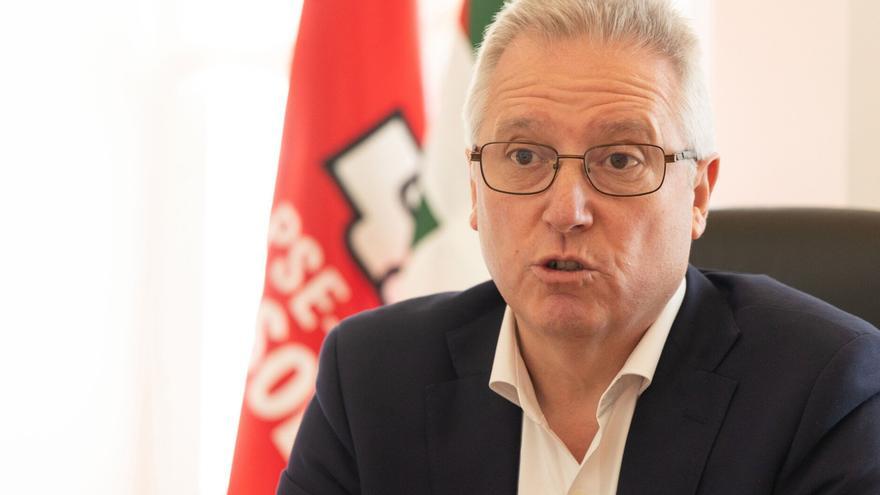 Asensio rebaja a "discrepancias puntuales" sus críticas a Mendoza por la compra de Ayesa