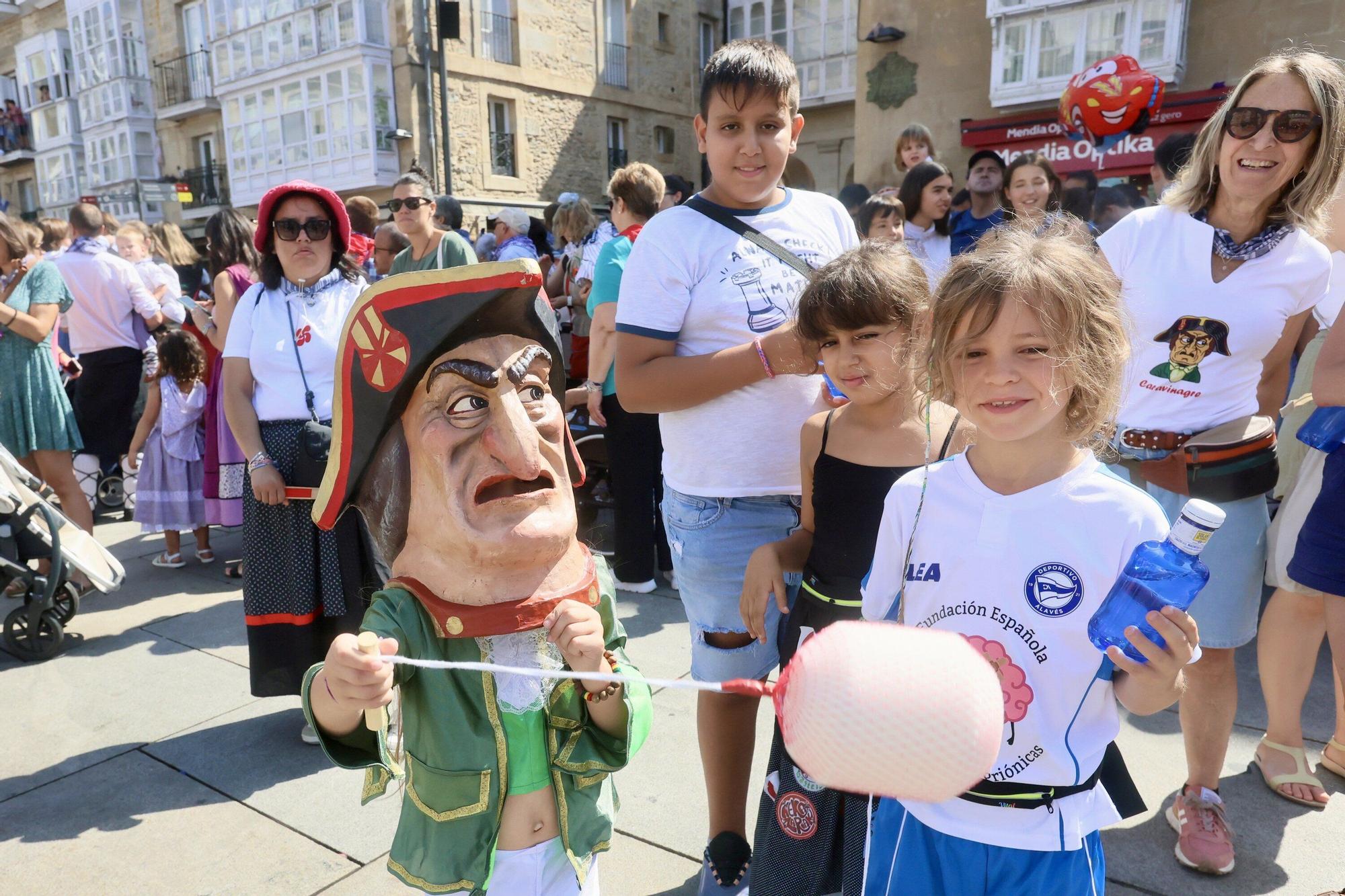 En imágenes: Los txikis se adueñan de su día en las fiestas de La Blanca