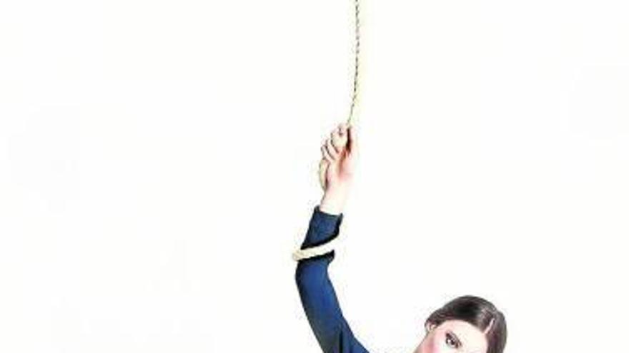&#039;Muñecos Rotos&#039;, ganadora del Gure Moda Gaur 2013.