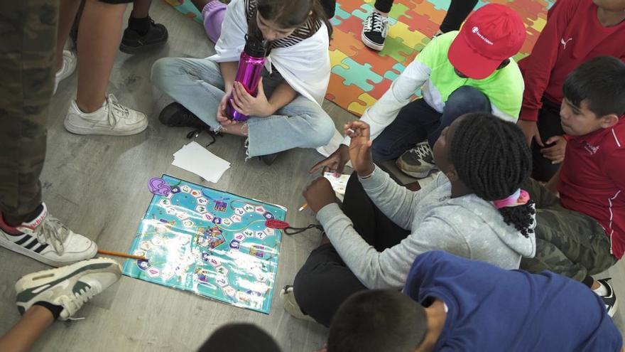 Lakua destina casi 4 millones de euros a ayudas de asistencia material para familias con menores en situación de "vulnerabilidad"