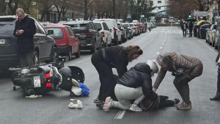 Un motorista herido en un accidente en la Avenida Gasteiz