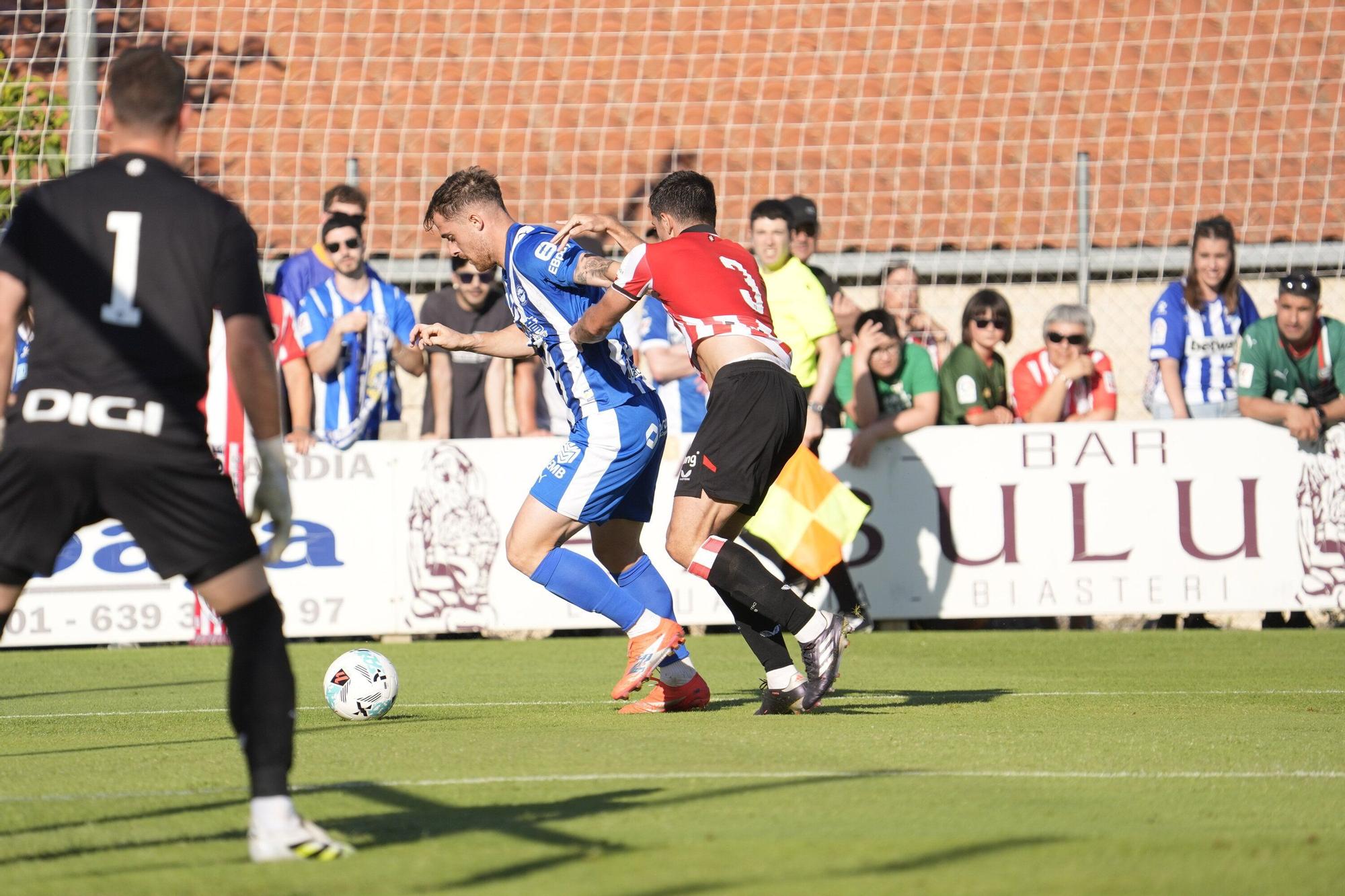 En imágenes: Ilusionante estreno del Alavés en Laguardia (1-0)
